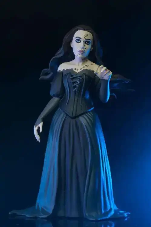 NEKA Beetlejuice & Dolores Figurines (18 cm) - Image 6