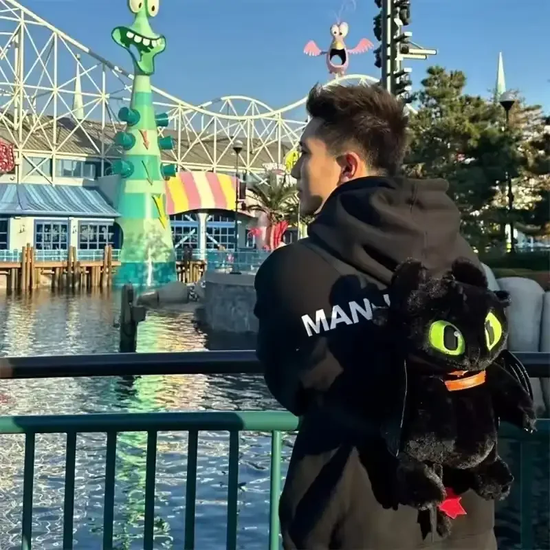 Night Fury Shadow Plush Backpack - Image 4
