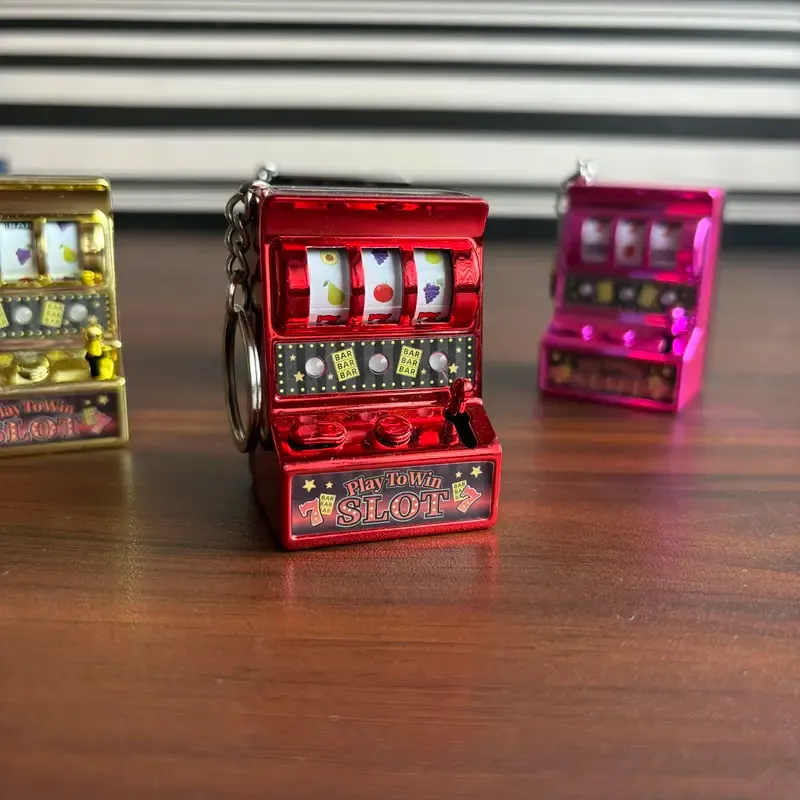 Play to Win Slot Machine Keychain - Image 4