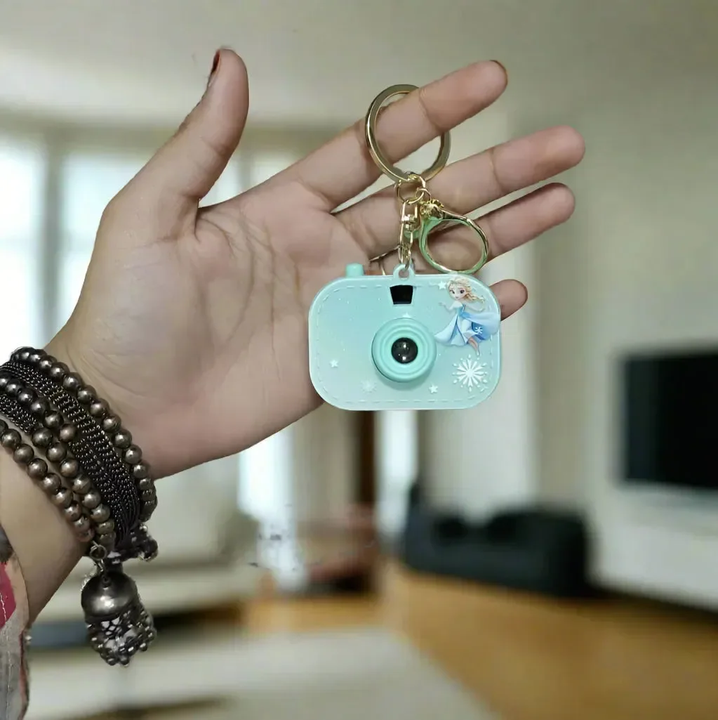 Pocket Pixie Click Character Camera Keychain - Image 12