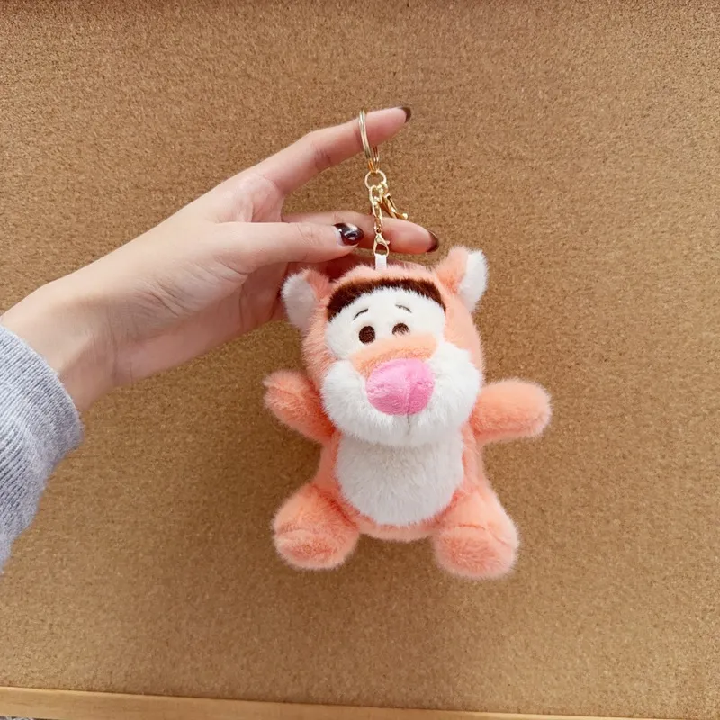 Pooh & Friends Sweet Love Keychain - Image 11