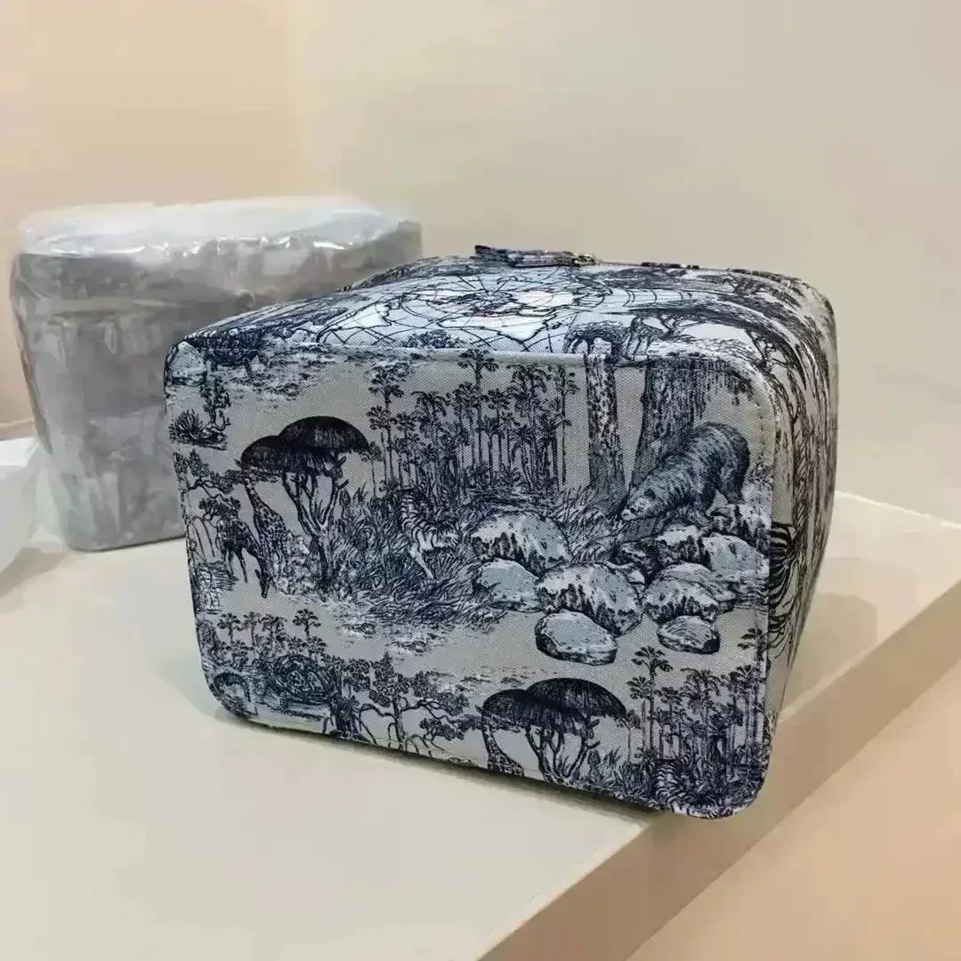 Premium D Luxe Designer Makeup Bag - Image 3