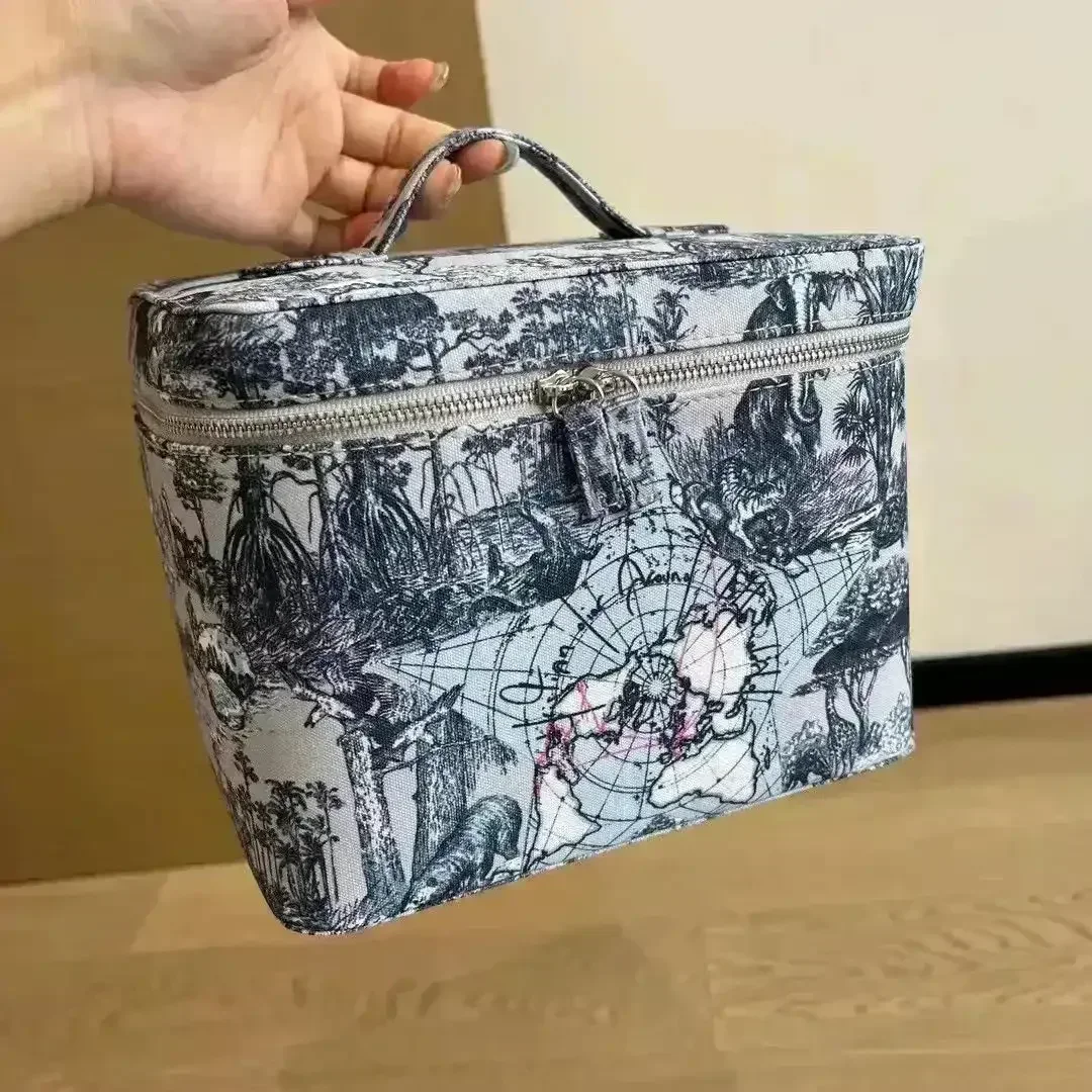 Premium D Luxe Designer Makeup Bag - Image 4