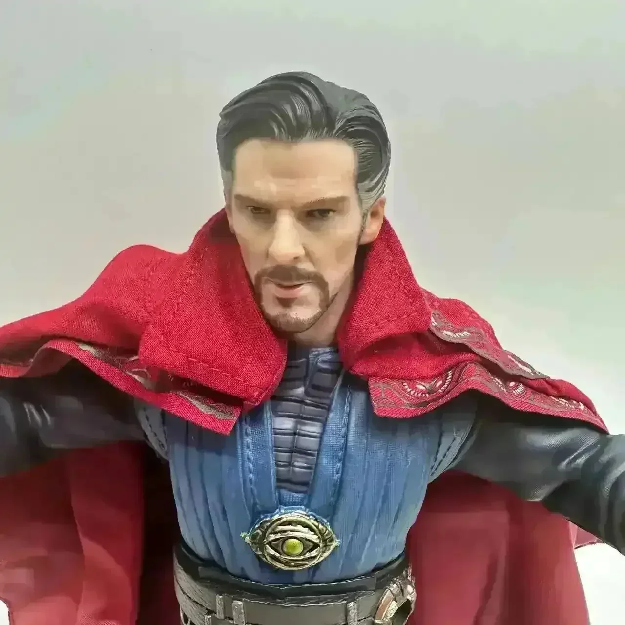 Premium Dr. Strange Action Figurine (28 cm) - Image 4