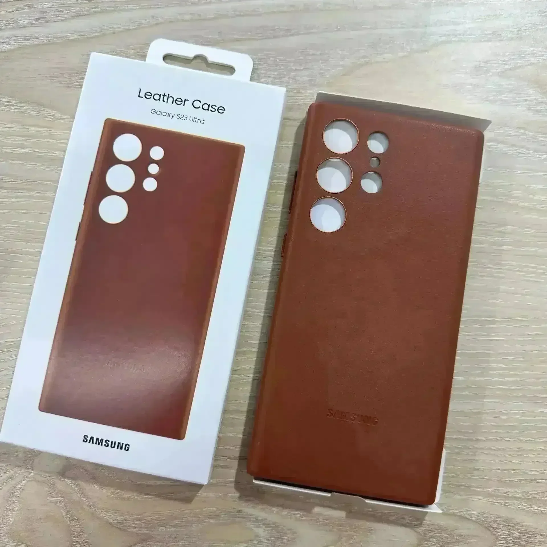 Premium Leather Case for Samsung S22 and S23 Ultra - Image 3