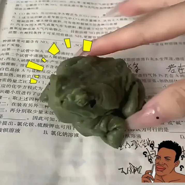 Realistic Frog Squishy Toy - Image 3