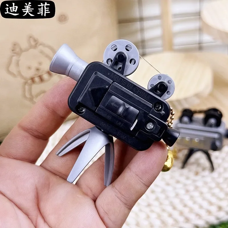 Retro Movie Camera Projector Keychain - Image 9