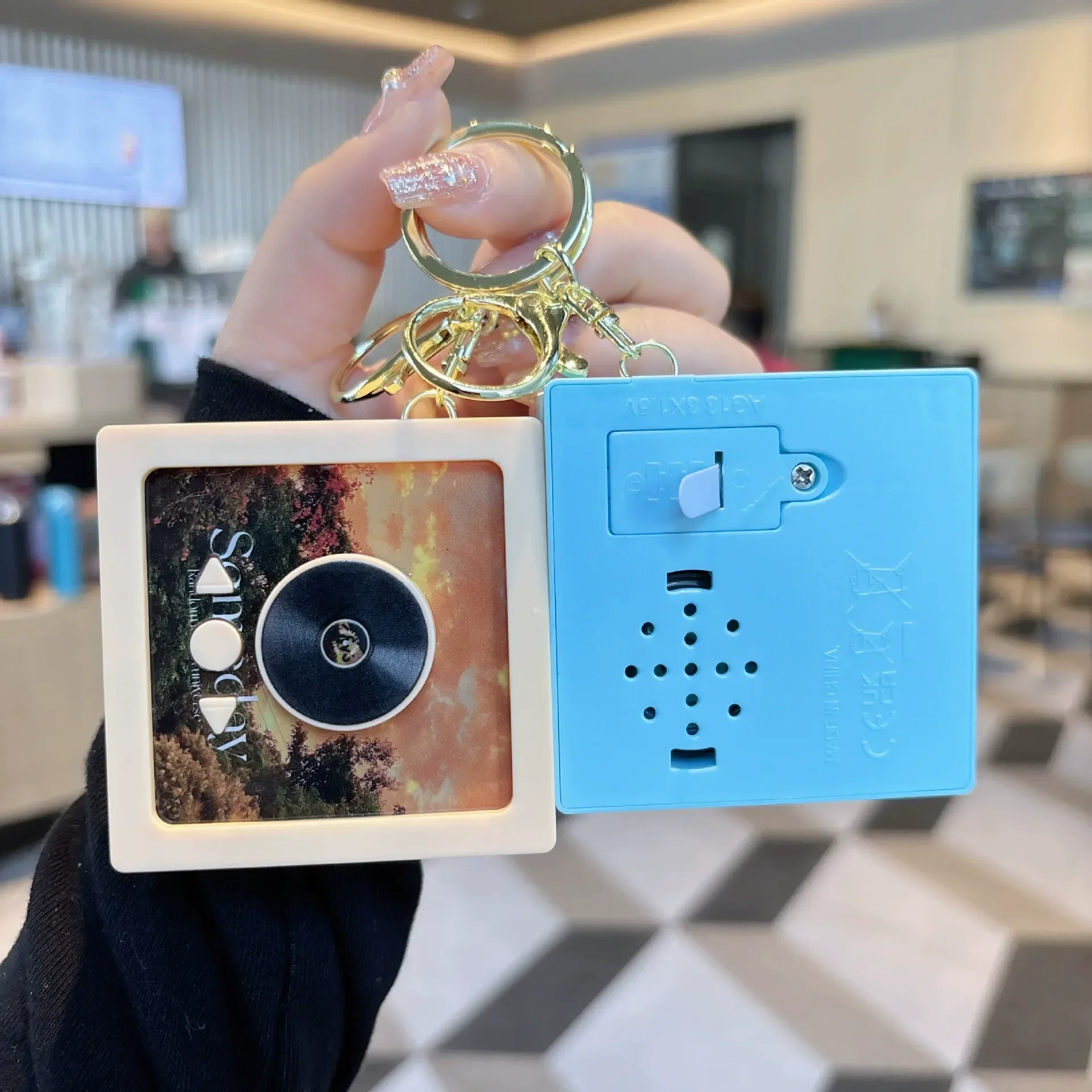 Rhythm Pulse Musical Record Keychain - Image 3