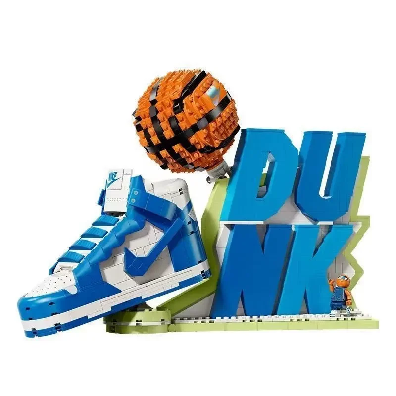 Right Tick Dunk Building Blocks (1180 Pcs) - Image 5