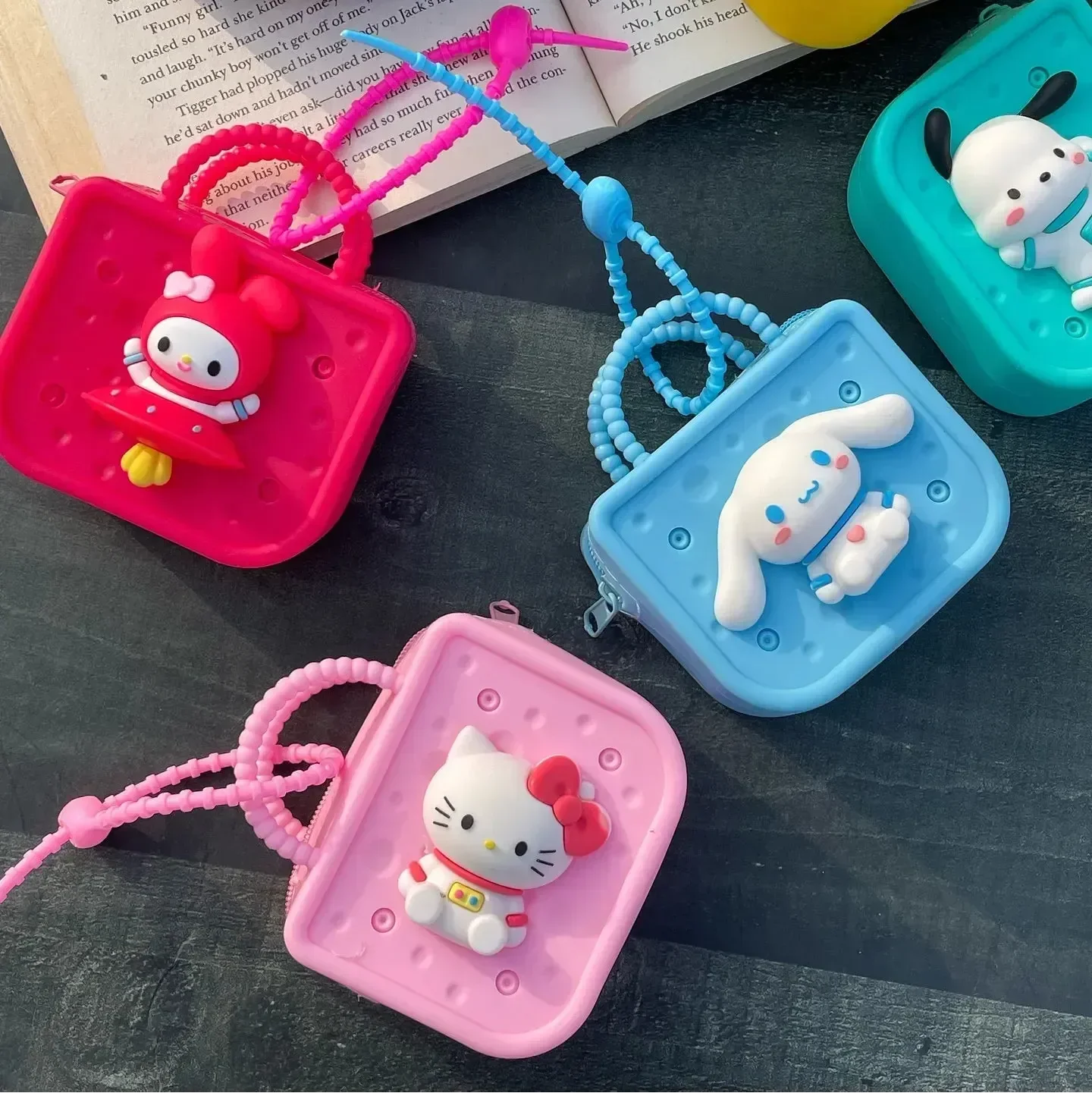 Sanliou Beach Buddy Coin Purses - Image 10