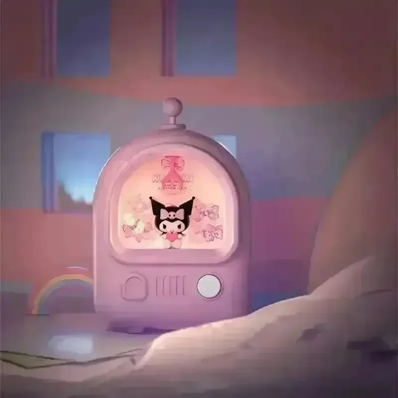 Sanliou Charms Iconic Piggy Bank Night Light - Image 2