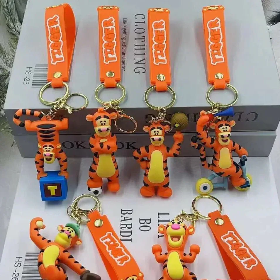Sporty Playful Tigger Keychain - Image 3