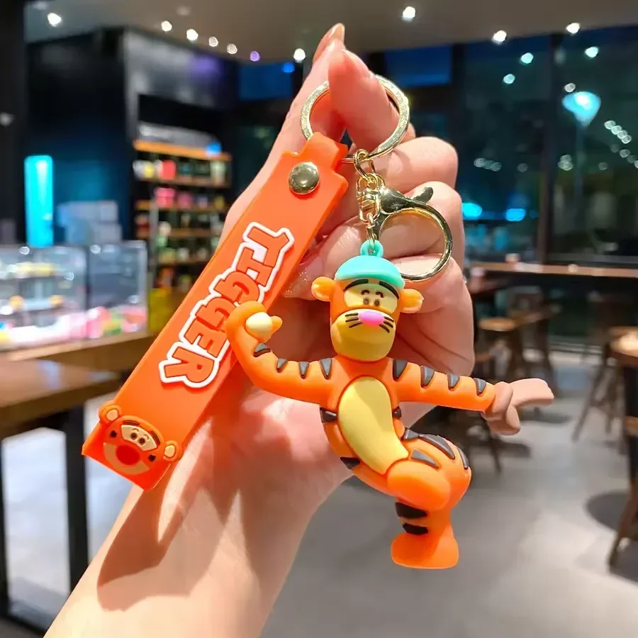 Sporty Playful Tigger Keychain - Image 9
