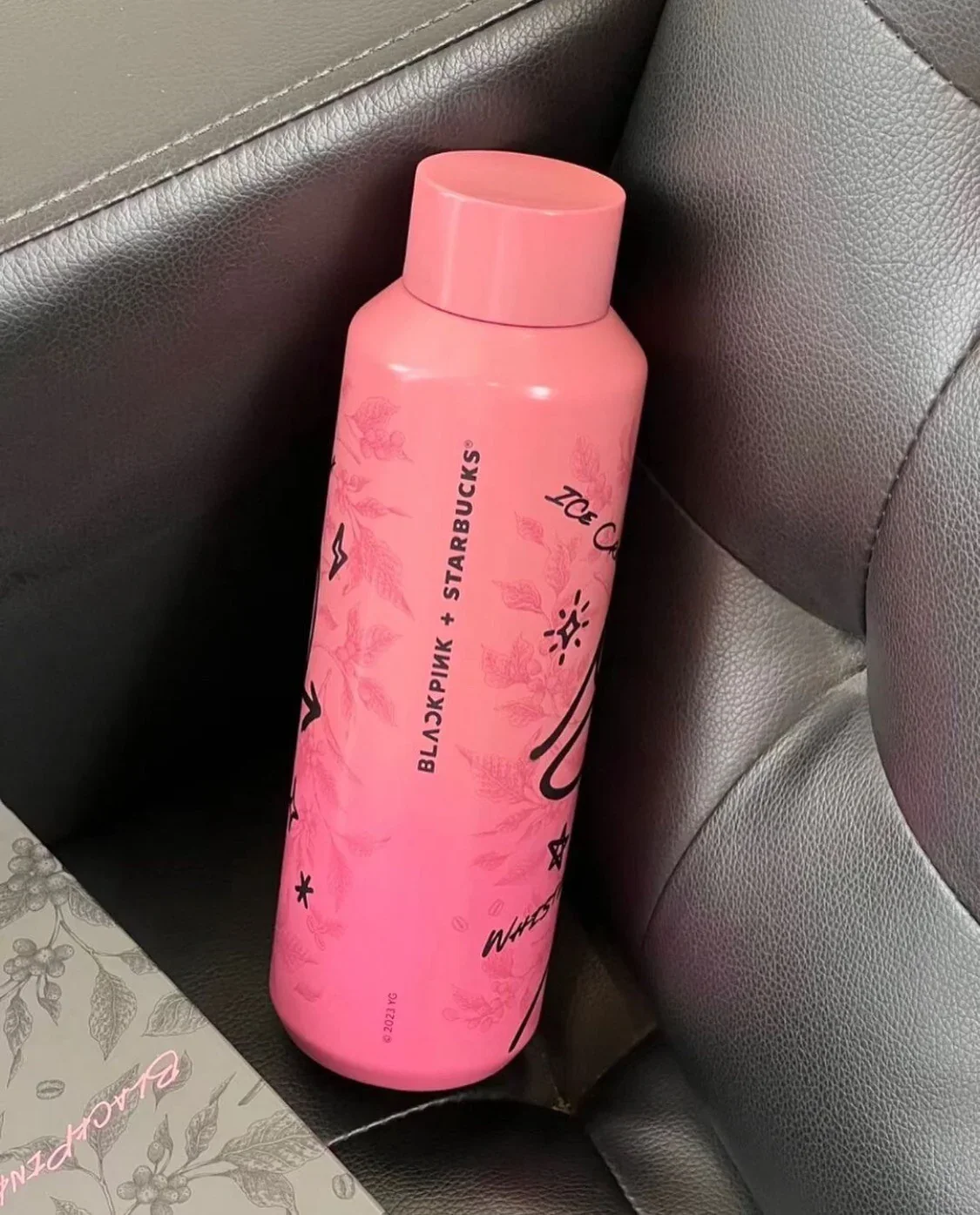 StarBX BlackPink Cherry Blossom Bottle (591 ml) - Image 9