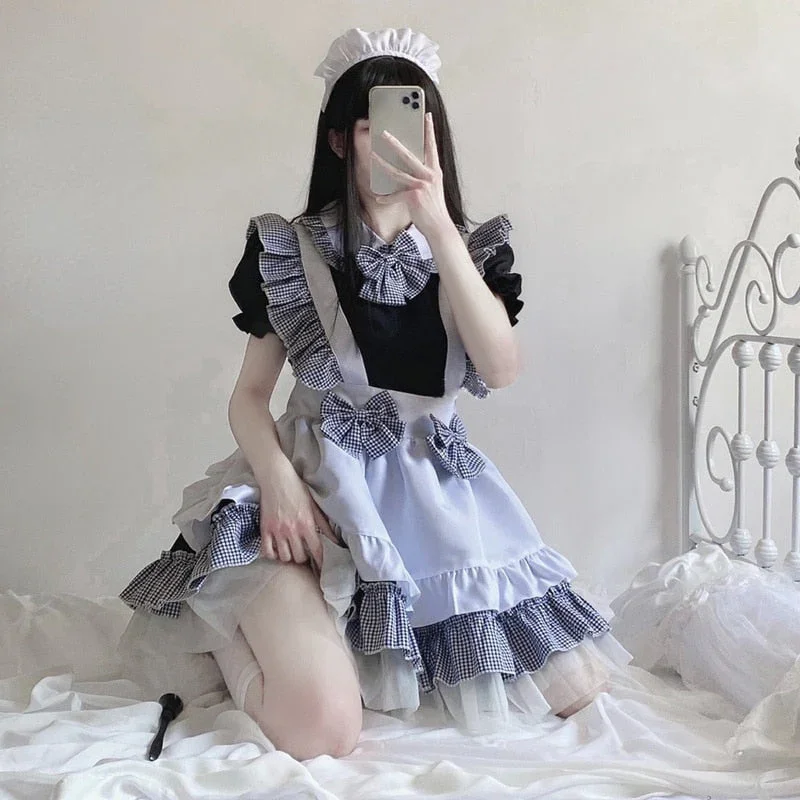 Sweet French Maid Cosplay