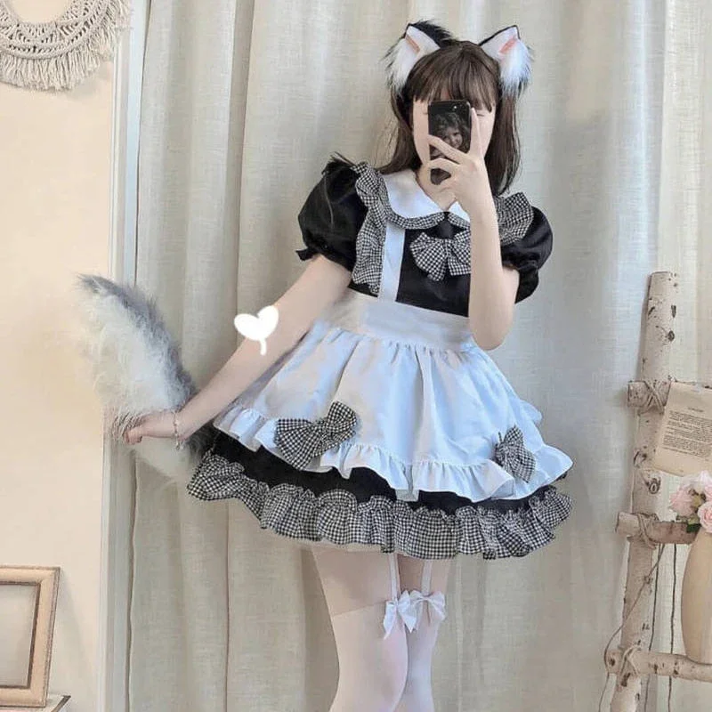 Sweet French Maid Cosplay - Image 2
