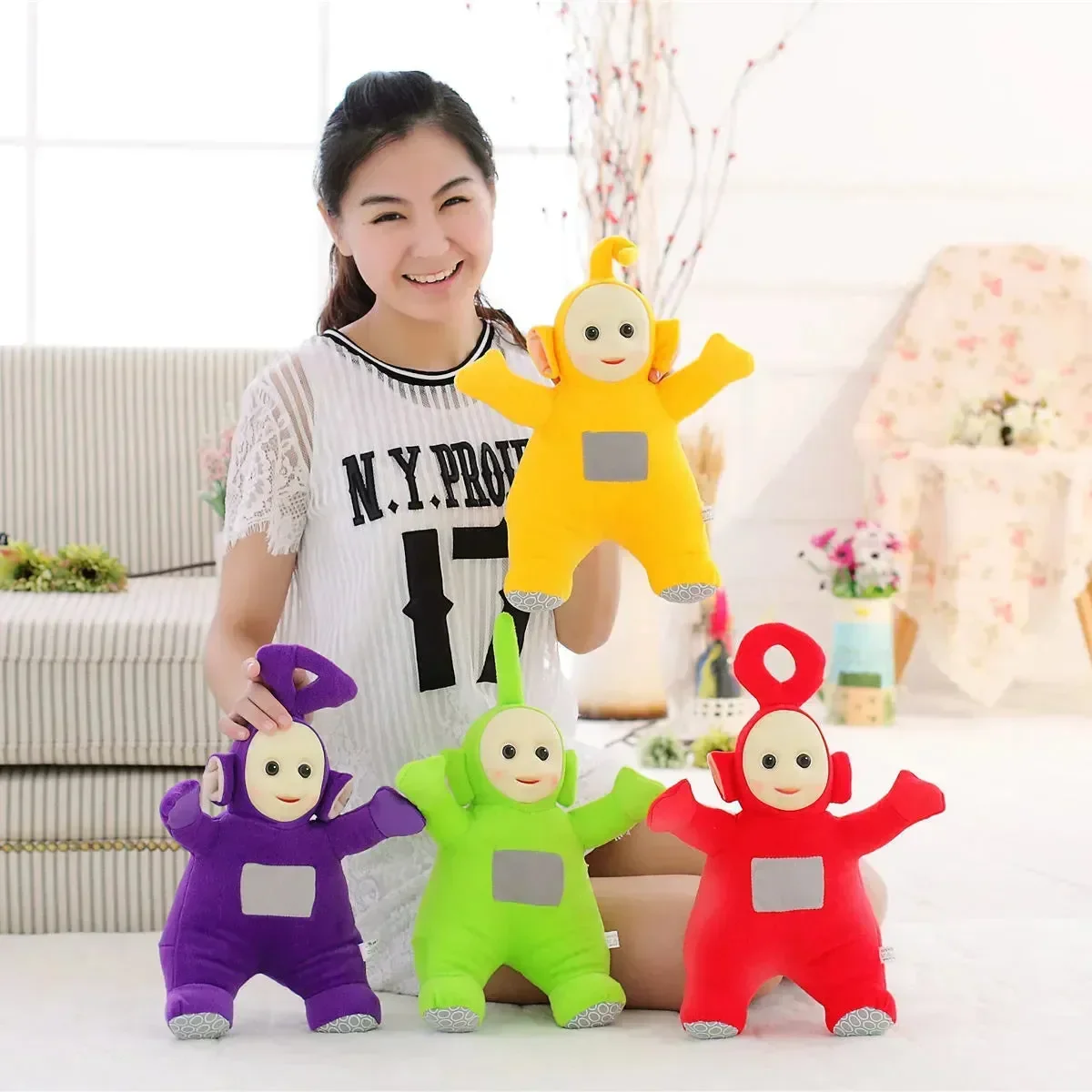Tubby Hugs Teletubbies Plush Doll - Image 3