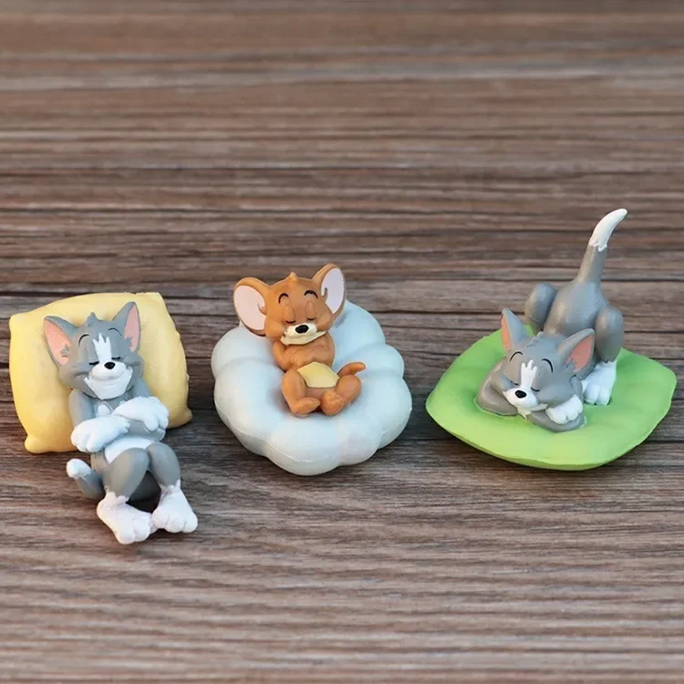Tom and Jerry Mini Sleeping Figurines (Set of 5) - Image 6