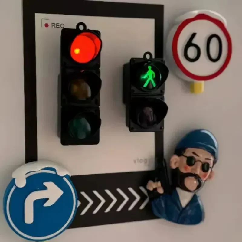 Traffic Lights LED Keychain - Image 3