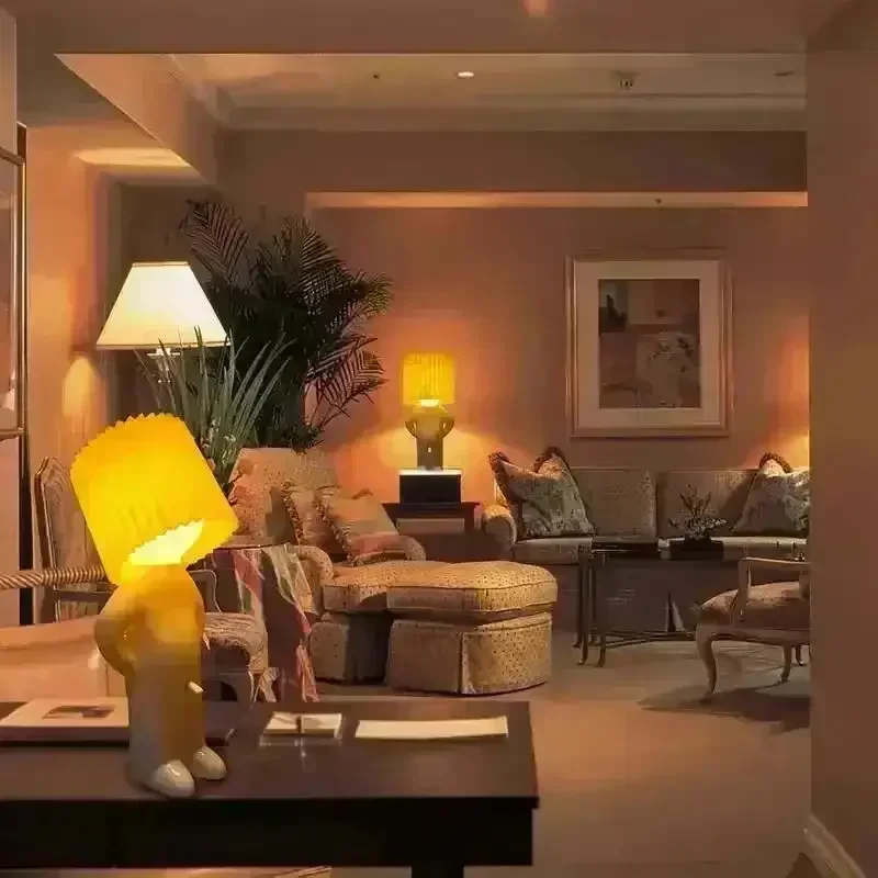 Turn-on Shy Man Lamp - Image 7