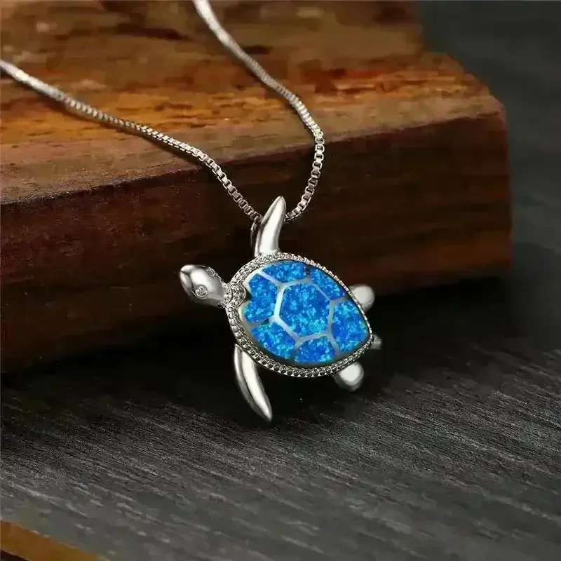 Turtle-Shaped Alloy Pendant Necklace
