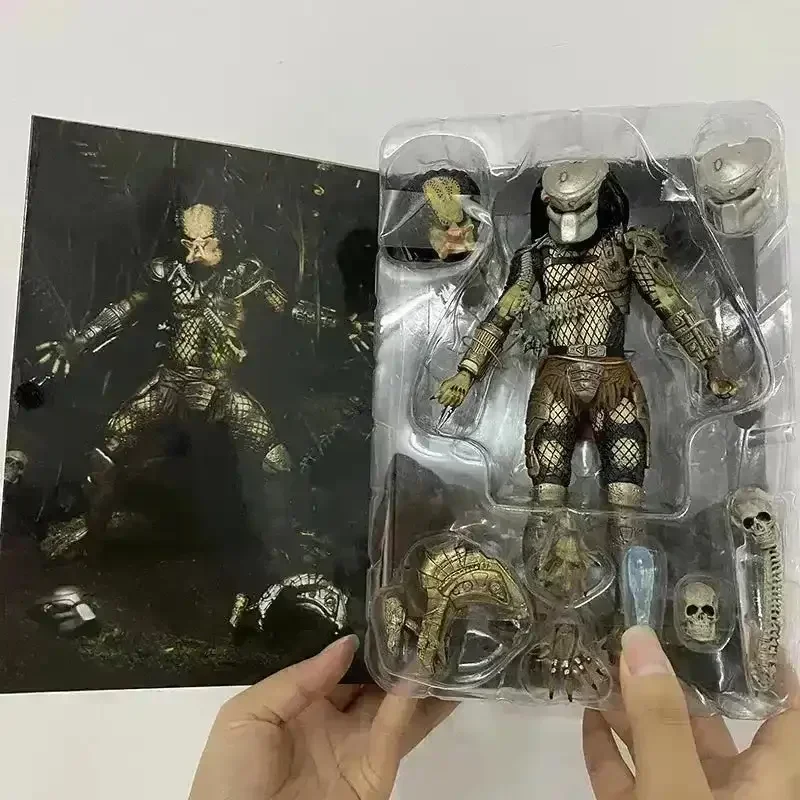Ultimate Elder Predator Action Figure (18 cm) - Image 12