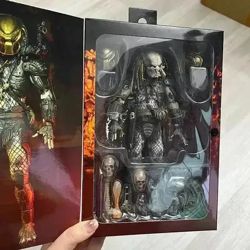 Ultimate Elder Predator Action Figure (18 cm) - Image 6