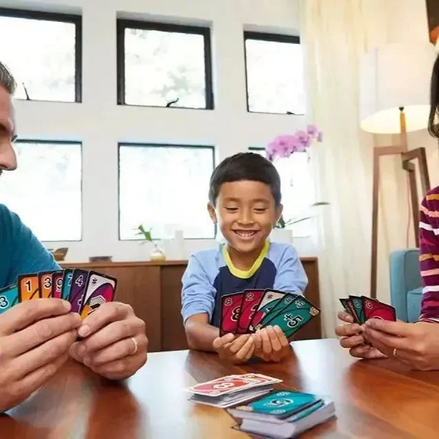 UNO Flip Card Game (Tin Box Edition) - Image 3