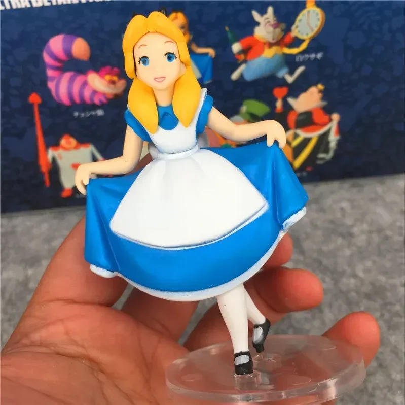 Wonderland Trio Detailed Figurine Set - Image 8