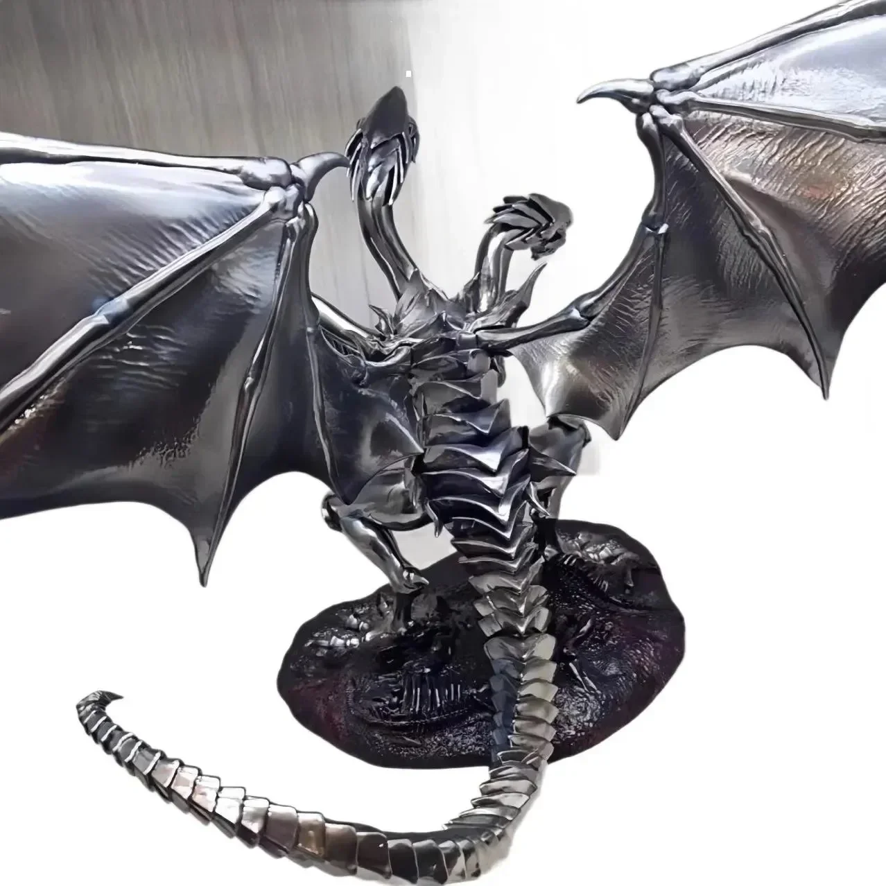 Yu-Gi-Oh! Green-Eyes White Dragon Figure (25 cm) - Image 6
